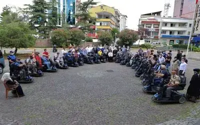 Çarşamba’da 27 engellinin akülü araç sevinci
