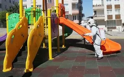 Atakum’da hijyen timlerinden parklarda salgın önlemi
