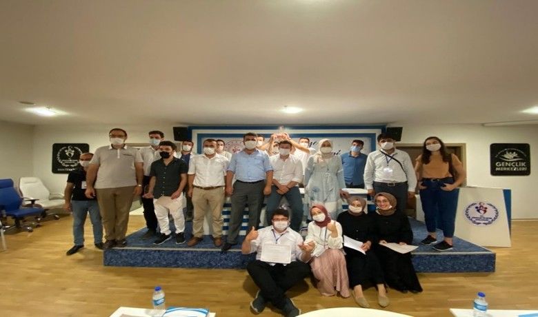 Atakum Gençlik Merkezi üyeleri münazarabölge yarışmasında Samsun’u temsil edecek - Gençlik ve Spor Bakanlığı tarafından organize edilen Türkiye Münazara Ligi Samsun İl Final’nde Atakum Gençlik Merkezi üyelerinden oluşan “Adalet” takımı birinci olarak bölge finallerine katılma ve Samsun’u temsil etme hakkına kavuştu.