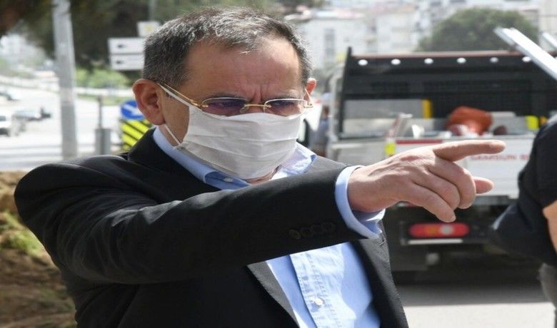 Başkan Demir: “Kanalizasyon temizliğiyılda 12 milyon TL’yi buluyor” - SAMSUN (İHA) – Samsun Büyükşehir Belediye Başkanı Mustafa Demir, “Atık su ve kanalizasyon terfi merkezlerimizde bulunan pompalar ve mekanik ekipmanlarımız, atılan bu tür atıklarla büyük zarar görüyor. Bunların revizyonları, tıkanan şebekelerin açılması, yenilenmesi ve atık su arıtma tesislerinde meydana gelen arızaların giderilmesi için yılda ortalama 12 milyon TL harcama yapıyoruz” dedi.