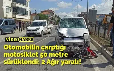 Otomobilin çarptığı motosiklet 50 metre sürüklendi!