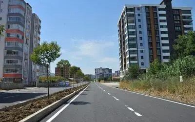 Derebahçe’ye 4,1 kilometrelik sıcak asfalt
