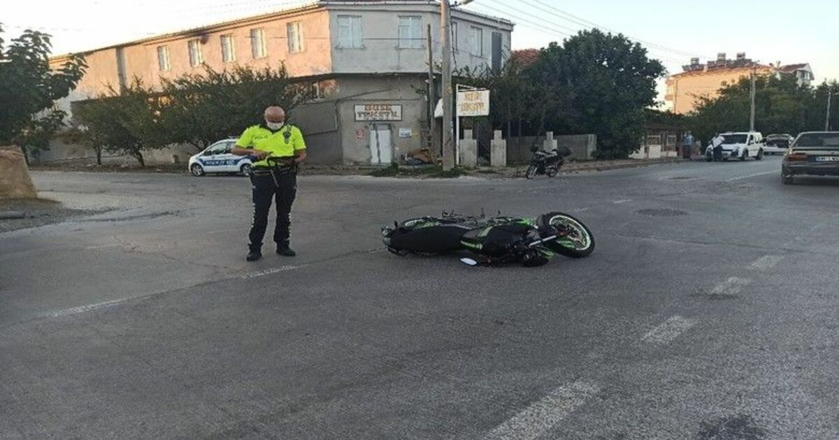 Bafra'da Otomobil ile motosiklet çarpıştı: 1 yaralı