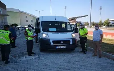 Bafra’da okul servis araçlarında pandemi denetimi
