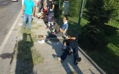 Samsun’da dolmuş minibüs ile otomobilin çarpıştığı kazada çok sayıda yolcu yaralandı.
