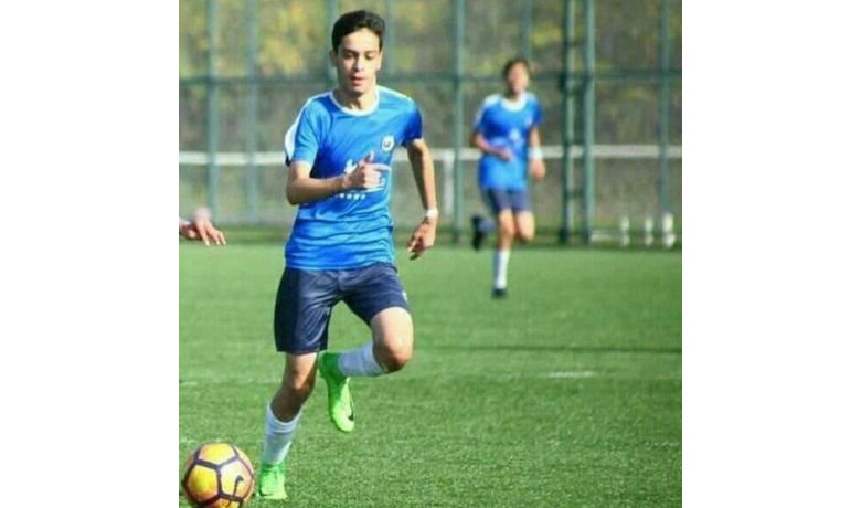 17 yaşındaki futbolcu kansere yenik düştü
 - Ünyespor Futbol Kulübü U-19 takımı oyuncularından 17 yaşındaki Mert Yaman Karayiğit, yakalandığı kanser hastalığına yenik düşerek Samsun’da tedavi gördüğü hastanede hayatını kaybetti.