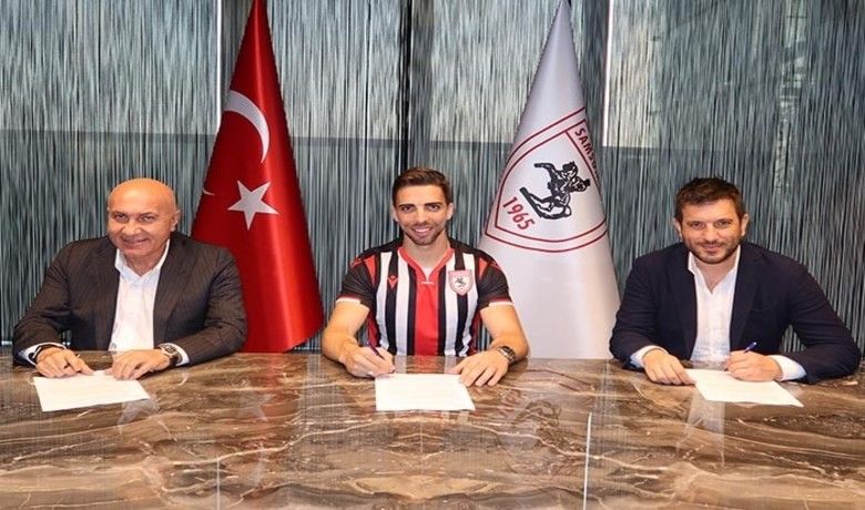 Samsunspor’da 2 transfer birden
 - SAMSUN (İHA) – Samsunspor forvet oyuncusu Antonio Manuel Fernandes Mendes (Tomane) ve sol bek Rahman Buğra Çağıran ile sözleşme imzaladı.