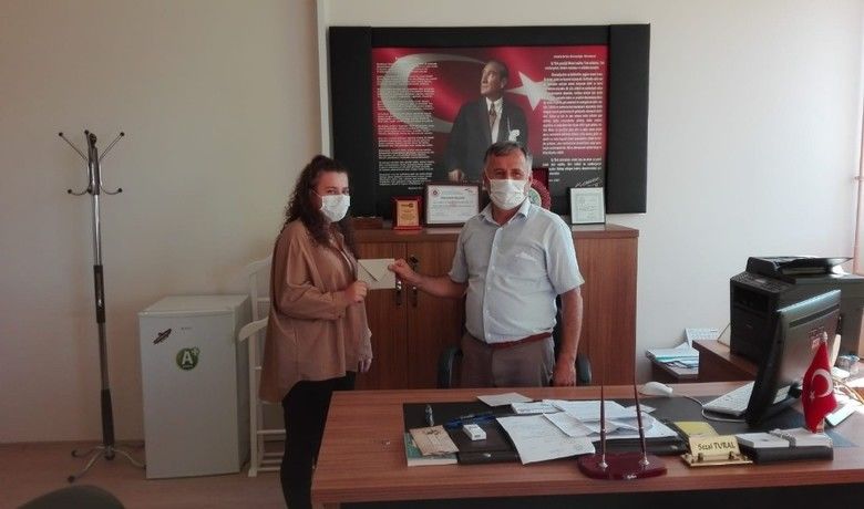Hayırsever vatandaştan eğitime destek
 - Samsun’un Alaçam ilçesinde İlköğretim Haftası kutlamaları etkinlikleri içerisinde her yıl olduğu gibi bu yıl da hayırsever Emekli astsubay Yüksel Sezgin tarafından gönderilen para ödülü YKS’de ilk üç dereceye giren öğrencilere verildi.