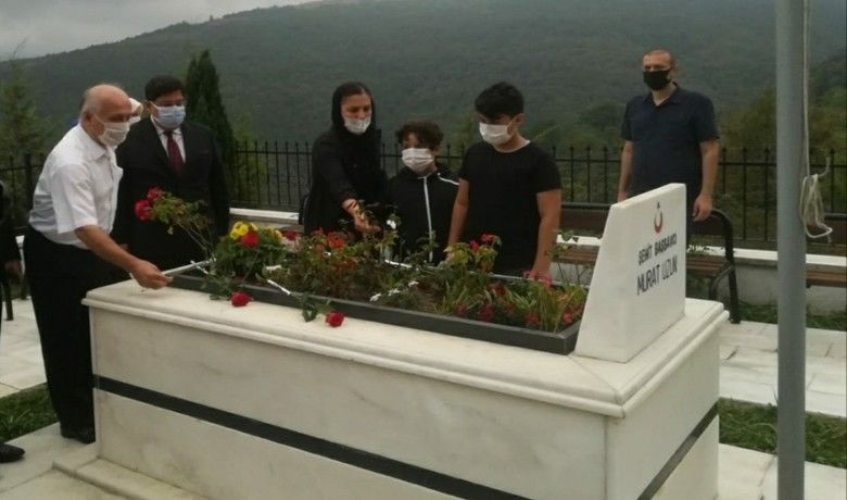 Şehit Başsavcı Murat Uzun mezarı başında anıldı
 - Tunceli’de teröristler tarafından şehit edilen Başsavcı Murat Uzun Samsun’da kabri başında anıldı.