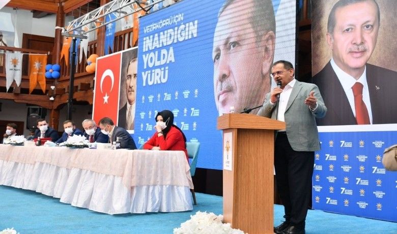 Başkan Demir: "Sorunları tarihe gömüyoruz"
 - Vezirköprü ilçe kongresinde yaptığı konuşmada tüm kırsal altyapıyı bitireceklerinin sözünü hatırlatan Samsun Büyükşehir Belediye Başkanı Mustafa Demir, “Yolu ve içme suyu sıkıntısı olan mahallemiz kalmayacak. Bu sorunları tarihe gömüyoruz” dedi.