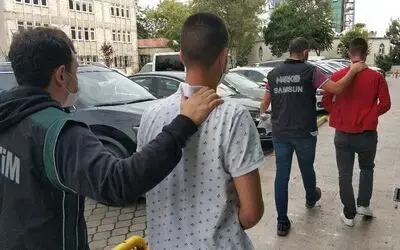 Uyuşturucu ticaretine 2 tutuklama, 2 adli kontrol

