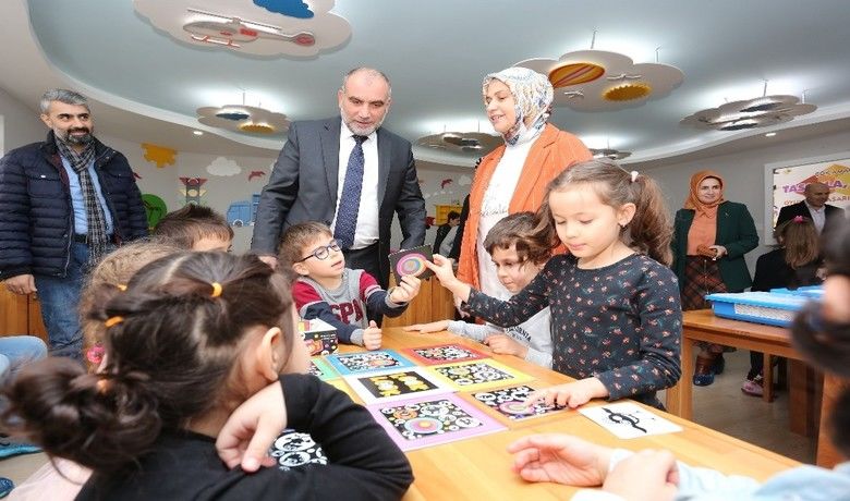Canik’ten tüm okullara akılve zeka oyunları setleri - Canik Belediyesi ilçe sınırlarında bulunan tüm okullara akıl ve zeka oyunları setleri hediye edecek.