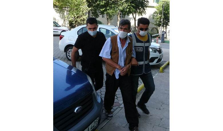 Kayınvalidesinin evini yakan damat tutuklandı
 - Samsun’da kayınvalidesinin evini yakarken güvenlik kamerasına yakalanan damat çıkarıldığı mahkemece tutuklandı.