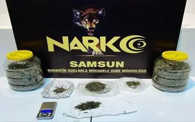 Samsun’da 2 kişi araç içinde uyuşturucuyla yakalandı
