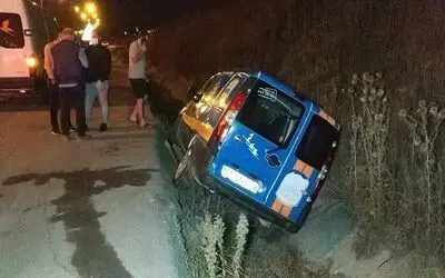 Samsun’da hafif ticari araç su kanalına devrildi: 1 yaralı

