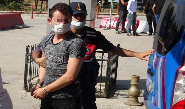 Jandarmadan uyuşturucu baskını: 1 gözaltı
 - Samsun’da jandarma ekipleri bir kişiyi uyuşturucu maddelerle yakalayarak gözaltına aldı.