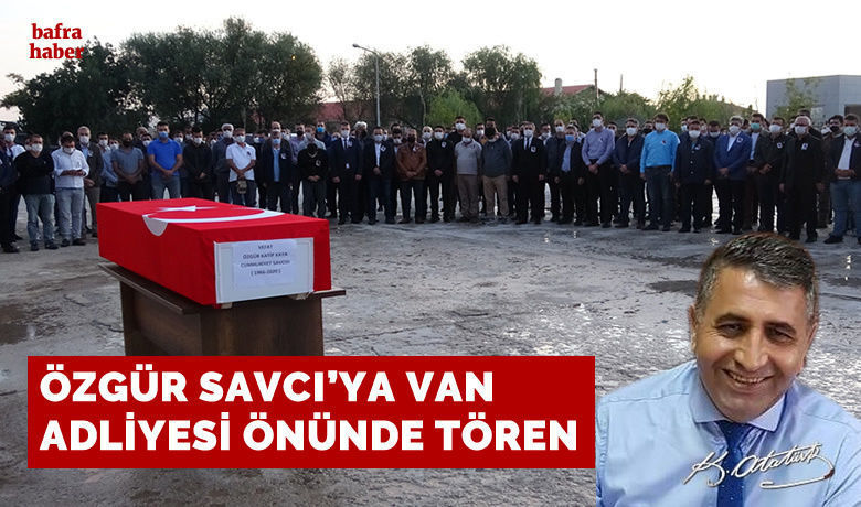 Savcı Özgür Katip Kaya İçin Van Adliyesi Önünde Tören