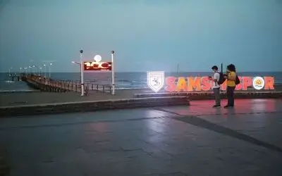 Halk İskelesi ışıl ışıl

