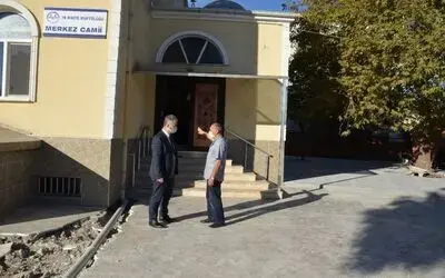 19 Mayıs Belediyesi’nden ‘Merkez Camisi’ne çevre düzenlemesi
