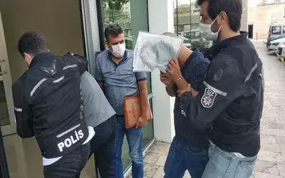 Araçlarında esrar ele geçen 2 kişi tutuklandı

