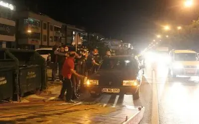 Alkollü şahıslar polise zor anlar yaşattı

