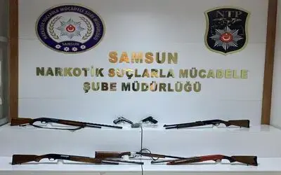 Sokak satıcılarına uyuşturucu operasyonu: 5 gözaltı
