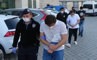 Araçlarında uyuşturucu ele geçen 3 kişiye adli kontrol
