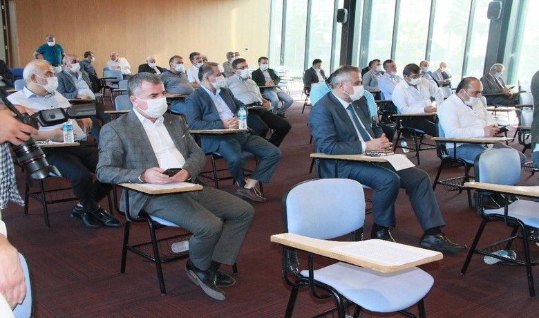 Samsun Büyükşehir meclis toplantısı - SAMSUN (İHA) – Samsun Büyükşehir Belediye Meclisi Ekim Ayı Toplantısı fiziksel mesafe kurallarına uygun olarak Ömer Halisdemir Toplantı Salonu’nda yapıldı. Samsun Büyükşehir Belediye Başkanı Mustafa Demir başkanlığında yapılan toplantıda 61 gündem ve 2 gündem dışı madde görüşülerek kabul edildi.