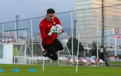 Samsunspor kalecisi Nurullah, geçen sezonki performansını aratır oldu
