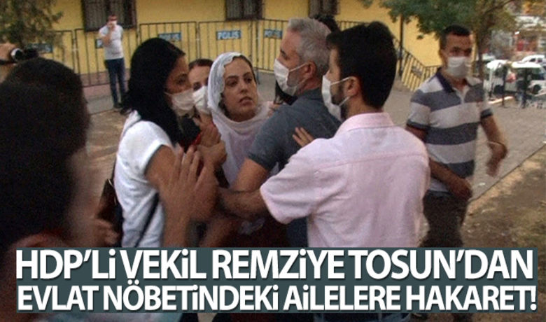 HDP'li vekil Remziye Tosun'danevlat nöbetindeki ailelere hakaret - Çocuklarının terör örgütü PKK mensupları tarafından dağa kaçırıldığı iddiasıyla HDP Diyarbakır İl Başkanlığı önünde oturma eylemi yapan ailelerin evlat nöbeti devam ederken, HDP’li vekil Remziye Tosun ailelere, ''Satılmış köpekler, kemiğiniz az mı geldi'' şeklinde hakaretlerde bulundu.BUGÜN NELER OLDU?