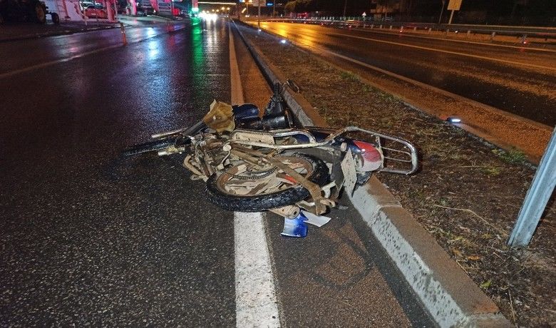 Otomobil’in Çarptığı Motosiklet Sürücüsü Yaralandı - Samsun’un Bafra ilçesinde otomobilin motosiklete çarptığı kazada, motosiklet sürücüsü Ondokuz Mayıs Üniversitesi (OMÜ) Tıp Fakültesi Hastanesi’ne sevk edildi.