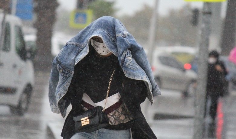 Samsun’da sağanak
 - Samsun’da yağan yağmurla birlikte hava sıcaklığı 8 derece birden düşerek mevsim normallerine geriledi. Termometreler geçen hafta pazar günü gördüğü 26 derecenin ardından bugün 18 dereceyi gösterdi.