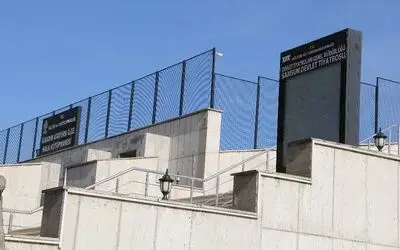 AKM’ye tel örgülü intihar önlemi
