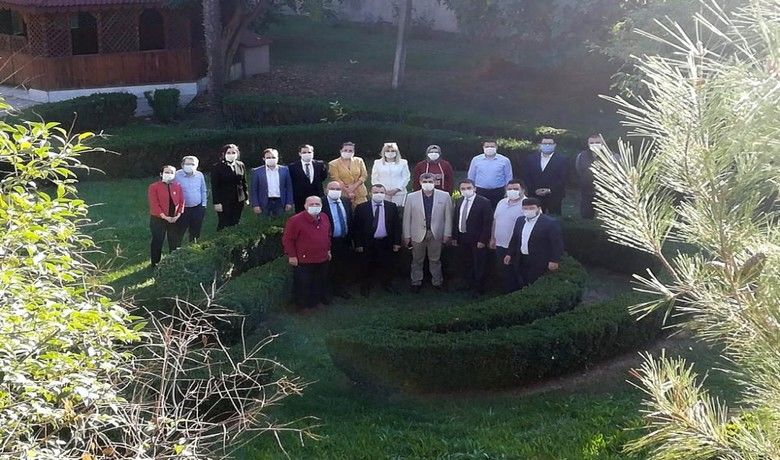 Alaçam MYO’da bayrak değişimi
 - Ondokuz Mayıs Üniversitesi (OMÜ) Alaçam Meslek Yüksekokulu (MYO) Müdürlüğü devir teslim töreni, Rektör Yardımcıları Prof. Dr. Cengiz Batuk ve Prof. Dr. Fehmi Yazıcı’nın katılımıyla gerçekleştirildi. Törende Müdür Prof. Dr. Kürşat Demiryürek görevini Doç. Dr. İdris Varıcı’ya devretti.