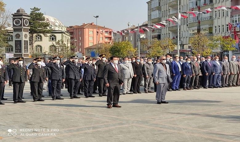 Alaçam’da 29 Ekim kutlamaları
 - Samsun’un Alaçam ilçesinde, Cumhuriyet’in ilanının 97. yıl dönümünü kutlama törenleri Cumhuriyet Meydanı’ndaki Atatürk Anıtı’na çelenk sunma töreni ile başladı.