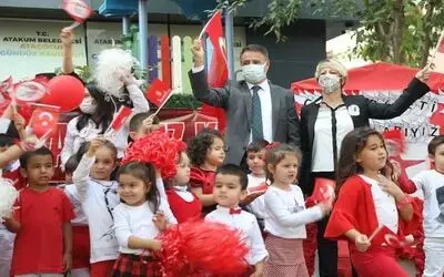 AtaÇocuk Anaokulu Cumhuriyet Bayramı’nda kırmızı-beyaza büründü
