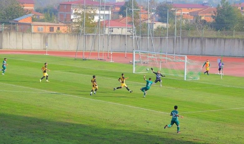TFF 3. Lig: Çarşambaspor: 5 - Arhavispor: 0
 - Misli.com 3. Lig 3. Grup’un 6. haftasında Çarşambaspor, konuk ettiği Arhavispor’u 5-0 mağlup etti.
