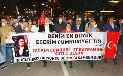 Samsun’da fener alayı yürüyüşü
