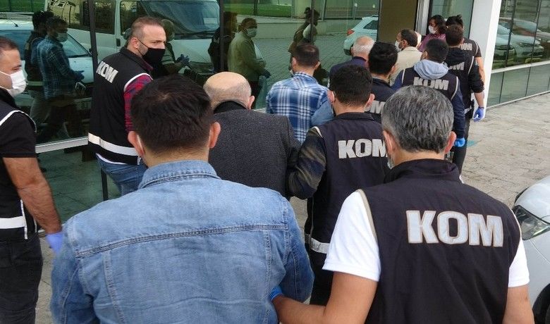 Silah operasyonunda 1 tutuklama, 5 adli kontrol
 - Samsun’da polisin düzenlediği silah operasyonunda mahkemeye sevk edilen 1 kişi tutuklanırken, 5 kişi ise adli kontrol şartıyla serbest bırakıldı.