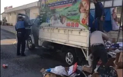 Seyir halindeyken yangın çıkan geri dönüşüm toplama aracını zabıta söndürdü
