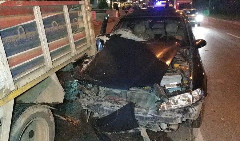 Otomobil yolcu indiren kamyonete çarptı: 3 yaralı
 - Samsun’da otomobilin yol kenarında yolcu indiren kamyonete çarpması sonucu meydana gelen trafik kazasında 3 kişi yaralandı.