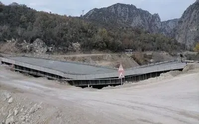 Köprü inşaatı çöktü
