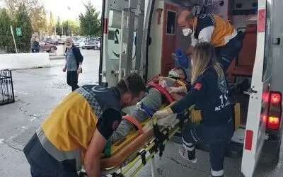 Pencereden düşen lise öğrencisi ağır yaralandı
