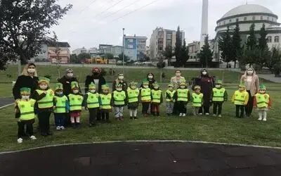 Minik bahçıvanlar fidan dikti
