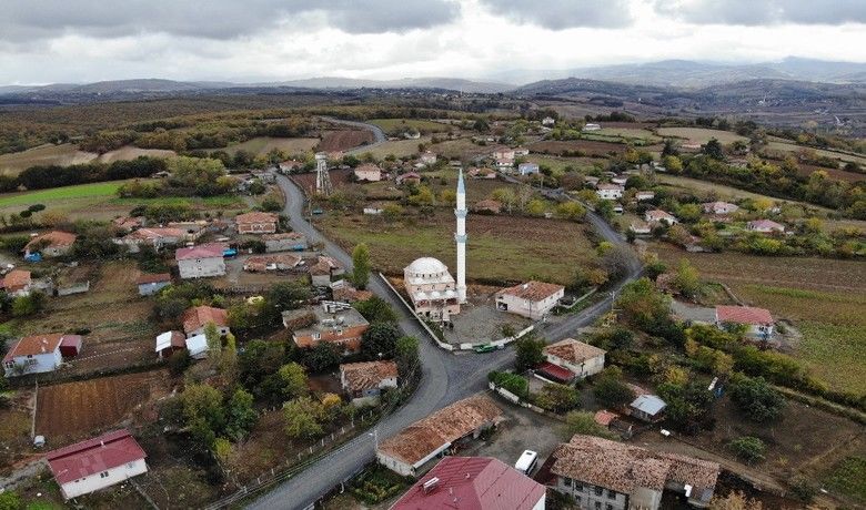 Bafra'nın bu köyünde korona vakasına rastlanmadı - Samsun’un Bafra ilçesi Göltepe Mahallesi’nde bugüne kadar korona virüs vakasına rastlanmadı. Bafra İlçe Sağlık Müdürü Dr. Aytaç Akın, "İstanbul’dan ve Bursa’dan o kadar misafir gelmesine rağmen çok dikkatli, maske ve mesafeye önem veren mahallemizdir" dedi.