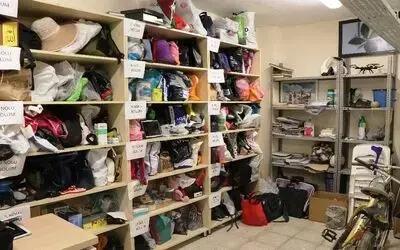 Tramvaylarda unutulan eşyalar sahiplerini bekliyor
