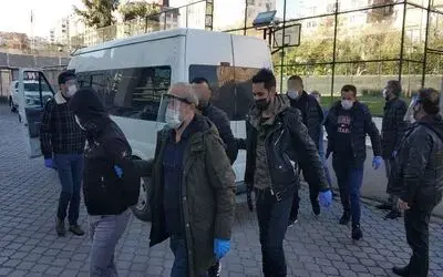 Samsun’da cinayet şüphelileri ile ilgili 9 kişi adliyeye sevk edildi
