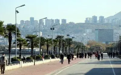 Samsunlu vatandaşlar güneşli havanın tadını çıkarttı

