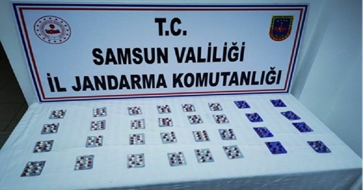 Bafra'daki operasyonda uyuşturucu ve 1'i otomatik 3 tabanca ele geçti