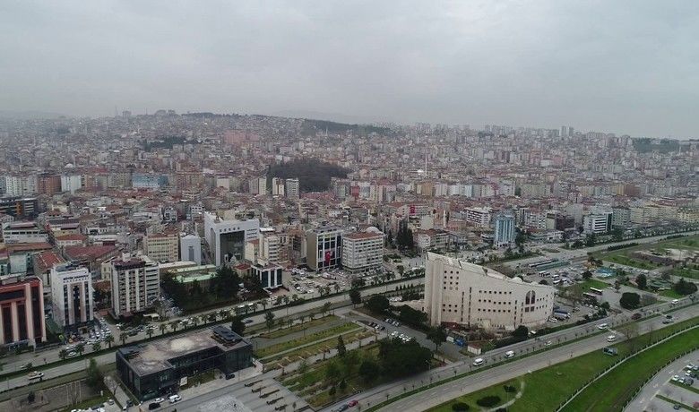 Vali Dağlı: “Samsun’da vaka yükü,artık kaldırılamaz bir noktaya doğru ilerliyor” - Samsun Valisi Dr. Zülkif Dağlı, "Samsun’da vaka yükü, artık kaldırılamaz bir noktaya doğru adım adım ilerliyor. Bu tablonun ortaya çıkmaması için ilk etapta bu bölgelerdeki hastanelerimizde yoğun bakım yatak sayılarımızı artırdık ve artırmaya devam ediyoruz" dedi.